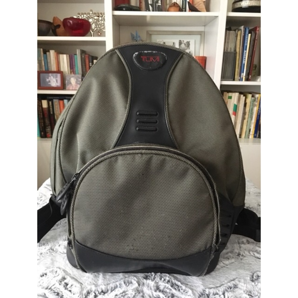 *HOST PICK* Tumi T2 Large Backpack - Picture 1 of 8